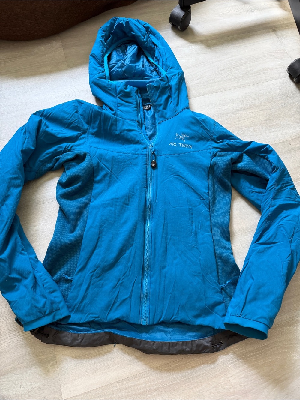 Arc'teryx Women's Teal Hooded Softshell Jacket XS
